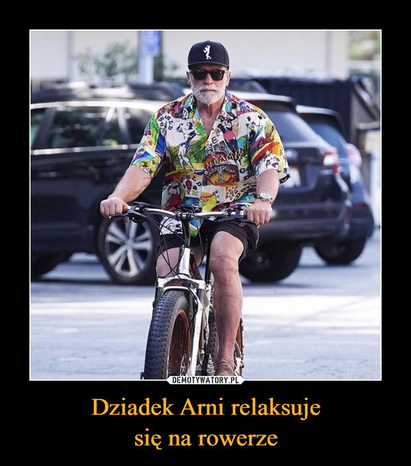 Dziadek Arni relaksujesię na rowerze –  